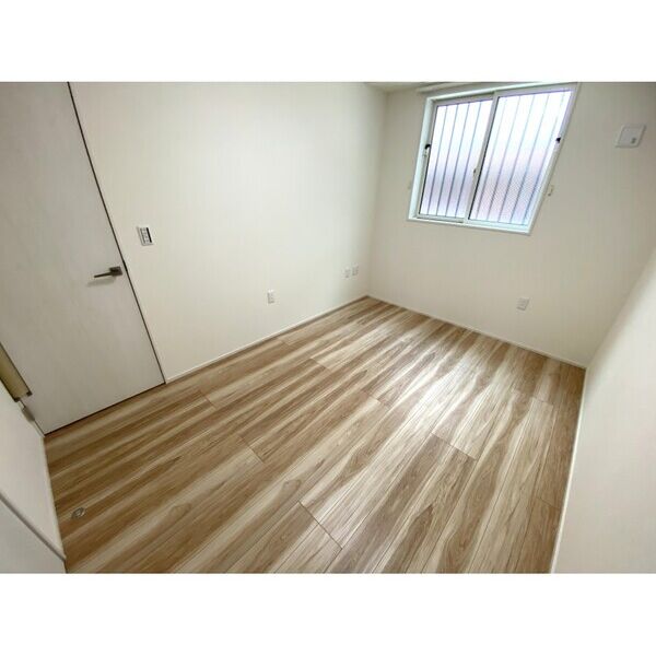 bella　foresta101号室 リビング