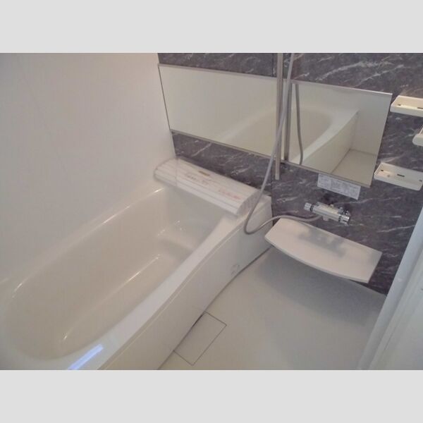 ソレイユM103号室 浴室