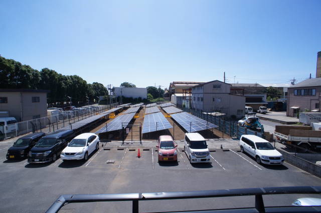 ベルドミールマスダＢ棟0201号室 前面は敷地内駐車場で日当りいいですよ