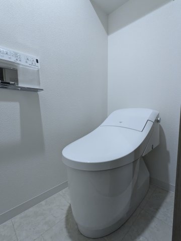 グランピア中野坂上0306号室 トイレ