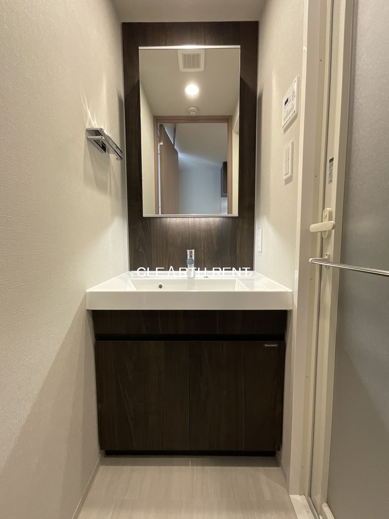 コンシェリア渋谷笹塚 ＜ＰＲＥＭＩＵＭ ＶＩＥＷ＞ 嬉しい独立洗面台