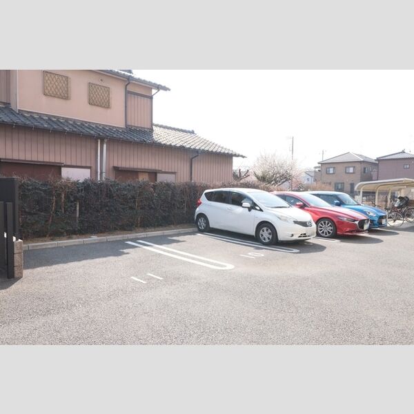 ヴィアレット　Ⅶ 駐車場