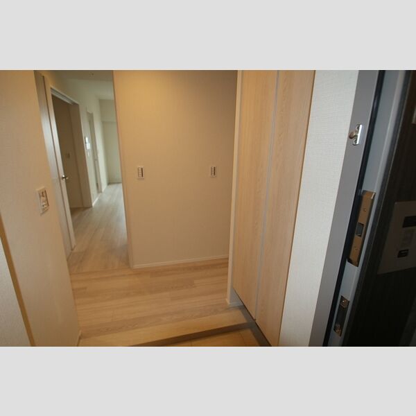 THE TOWER JUJO716号室 玄関