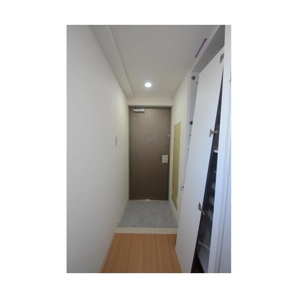 ルーセントK台東 玄関