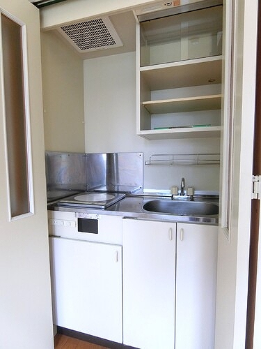 グラチアトルリ3階 キッチン　※同タイプ別部屋前回募集時2021.5撮影