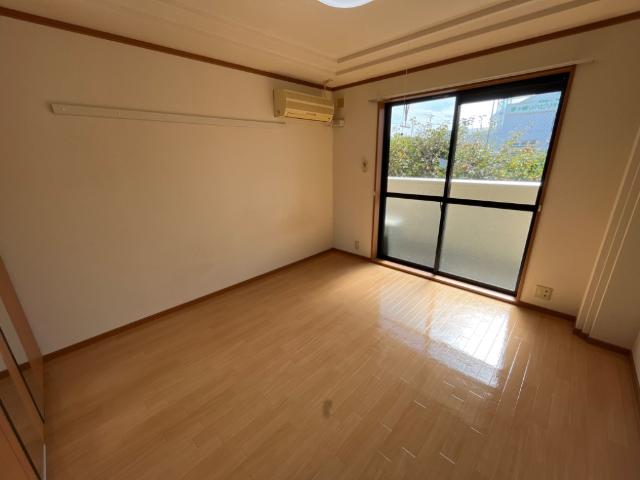 メゾン・トランタンヌーフ205号室 室内