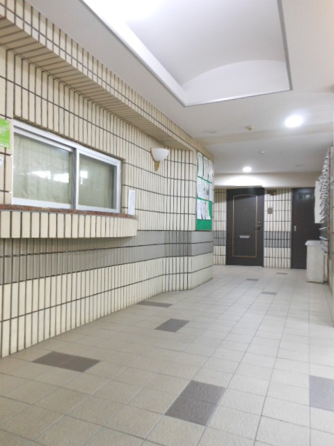 ライオンズマンション西が丘南5階 ロビー