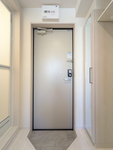 エイチワイコネクト東大泉0102号室 玄関