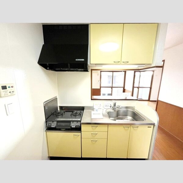ラビウスコート　A/BA202号室 対面キッチン