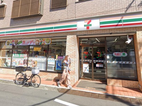 白樺コーポラス 【コンビニエンスストア】セブンイレブン 横浜白幡南店まで586ｍ