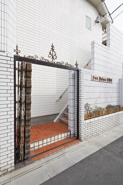 サンパレスオノ2階 エントランス