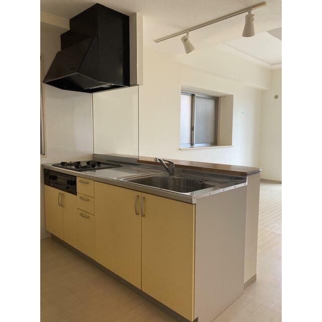 Moonshiny壱番館 キッチン