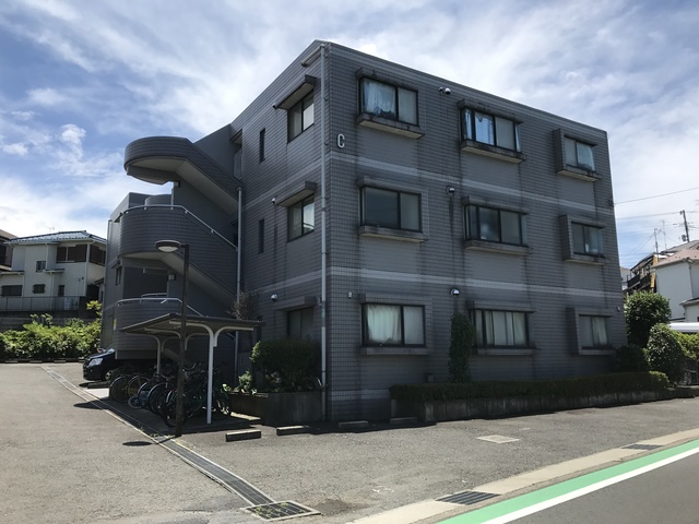 ロイヤル二俣川Ｂ棟204号室 外観