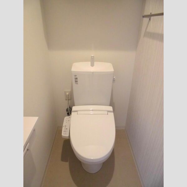 Garden House Ⅲ 大宮土呂駅前 温水洗浄暖房便座付き♪