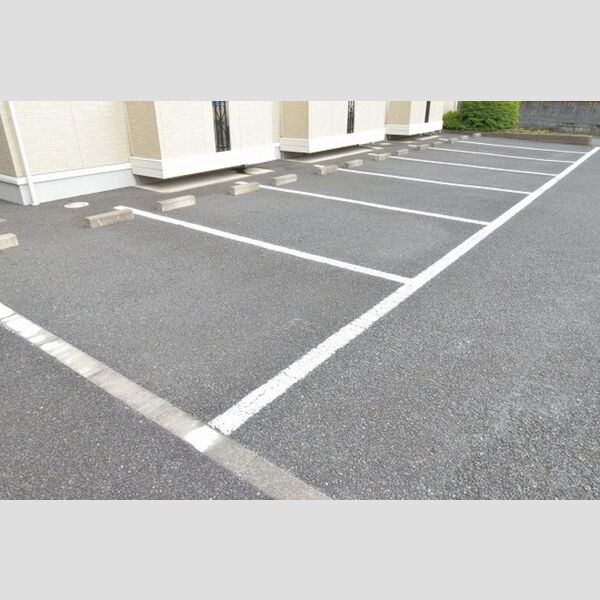 フォンティーヌ　　S203号室 駐車場