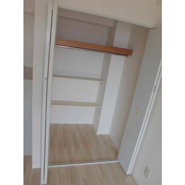 メゾン・ド・ヴィレ　鷺沼0405号室 収納