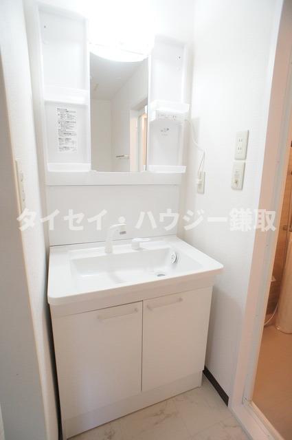 オーシャンビュー参番館1004号室 洗面