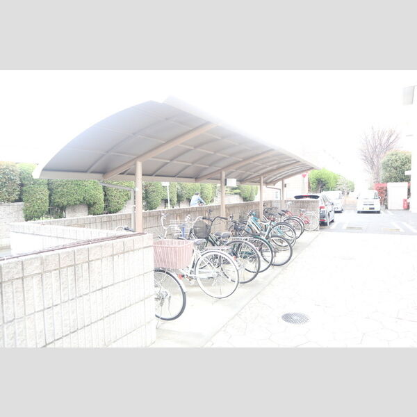 パークリバー206号室 駐輪場