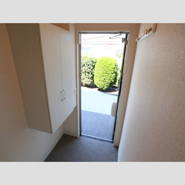 ルミエール 玄関