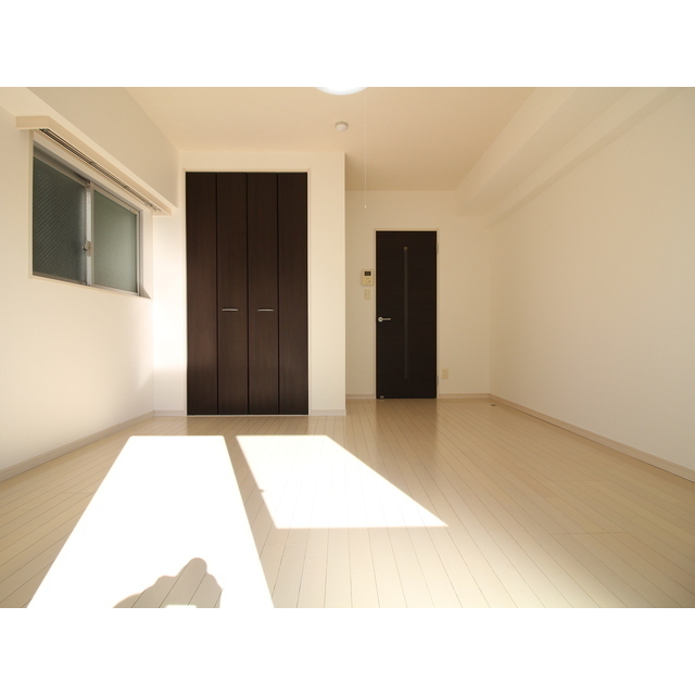 プレール・ドゥーク浅草Ⅱ601号室 洋室約8.7帖