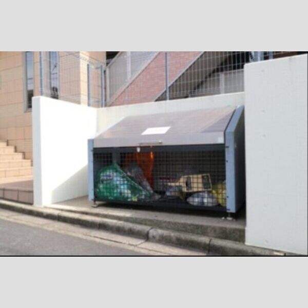 プレシア 敷地内ごみ置場