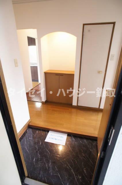 リリーヴィレッジＥ棟 玄関です