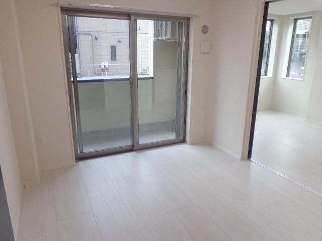 アヴァンサ 洋室