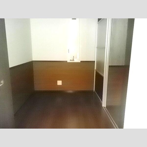 ラ・ベルデュール302号室 洋室