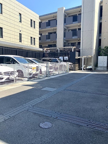 ヴィークステージ練馬豊玉　桜ＨＯＵＳＥ 駐車場　※2026年05月の写真