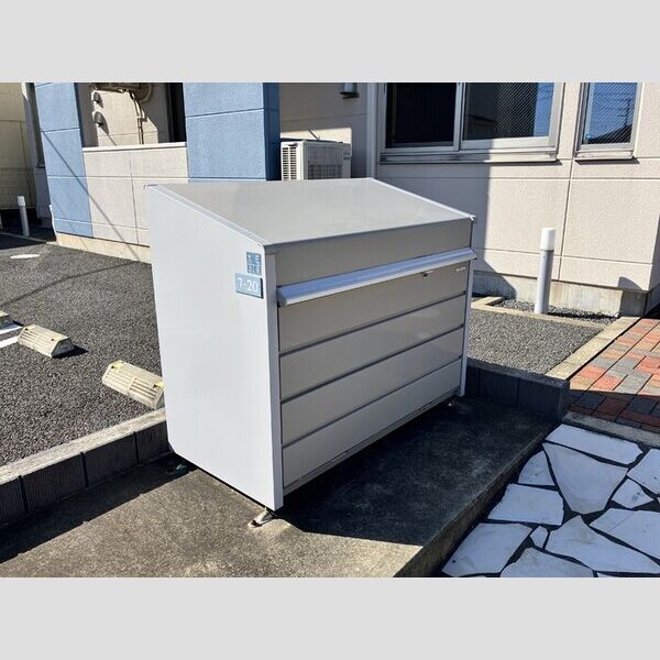 ファインパレスSuwaⅢ ゴミストッカー