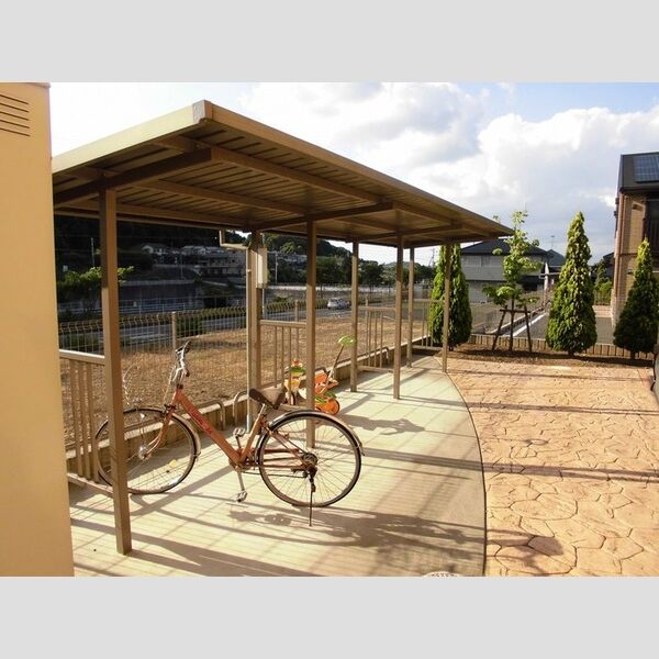 ヴェルデ コリーナ　弐番館202号室 駐輪場