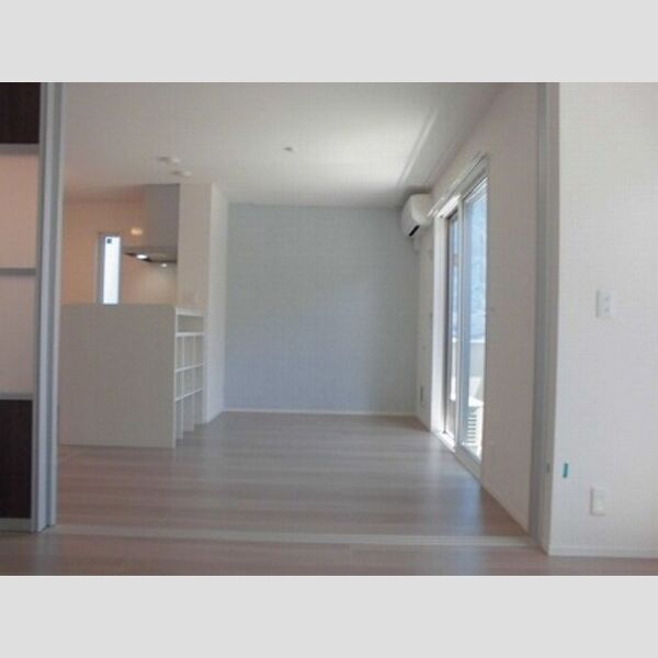 大和屋ハイツ　B ■LDKにはアクセントクロスを貼っております■