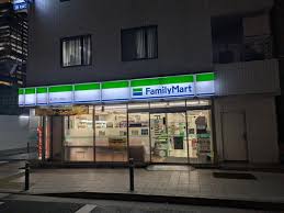 デュオ・スカーラ虎ノ門 【コンビニエンスストア】ファミリーマート 虎ノ門一丁目店まで761ｍ