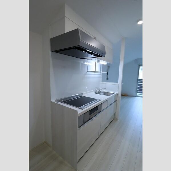 カーサ　フィオーレ小竹町201号室 2口コンロ・1口ラジエントグリル付IHシステムキッチン