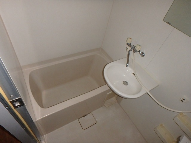 コンステラション3階 ※別号室写真