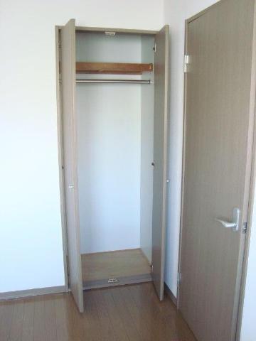 Ｓｕｍｍｅｒ　Ｒｏｕｇｅ 洋室