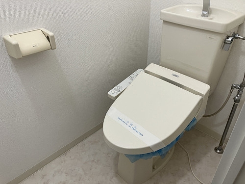 レジデンス船橋7階 温水洗浄便座付のトイレ　※同タイプ別部屋2025年2月撮影