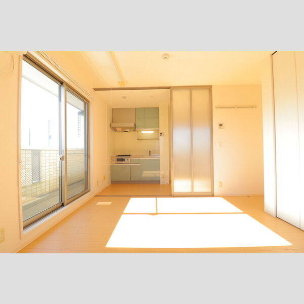 ベルレージュ201号室 洋室・キッチン