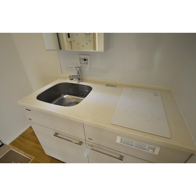 チトカラアパートメント2階 キッチン