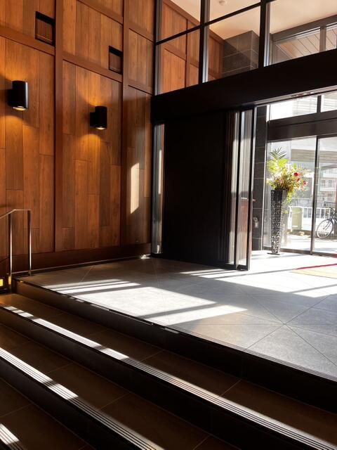 ブリシア横濱石川町 エントランス