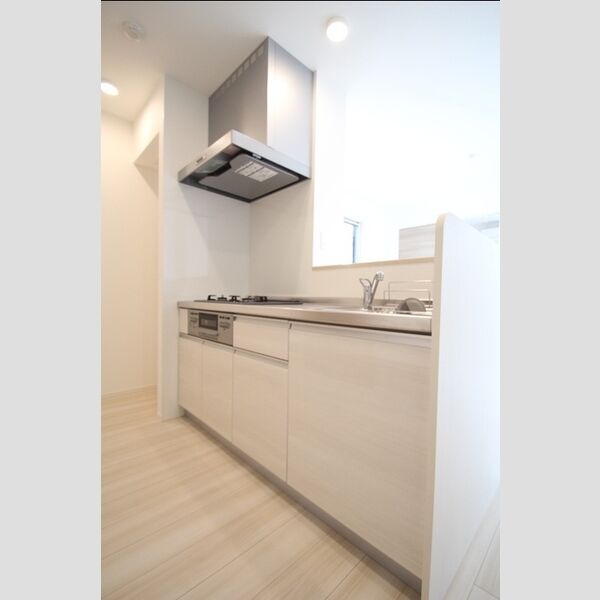 ノーバヤ　カナヤ システムキッチン