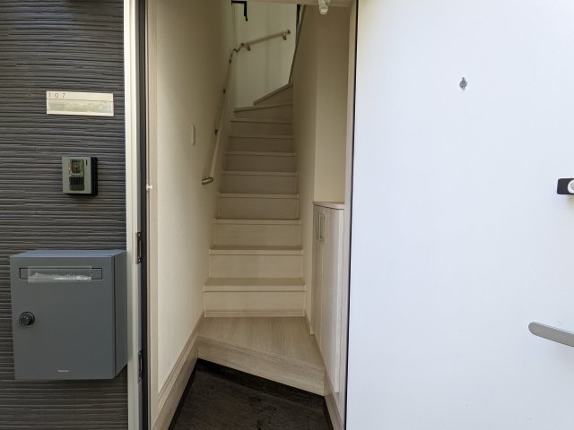 モダンアパートメント文京音羽107号室 玄関