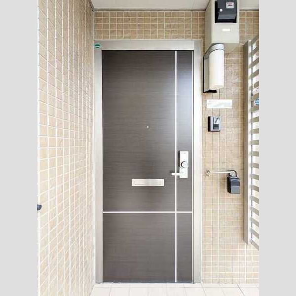 ソレアード　B 玄関