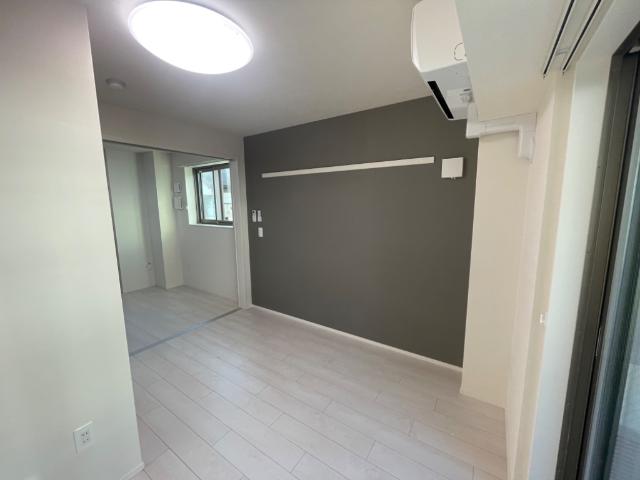 メゾン．ネクストエイト201号室 洋室