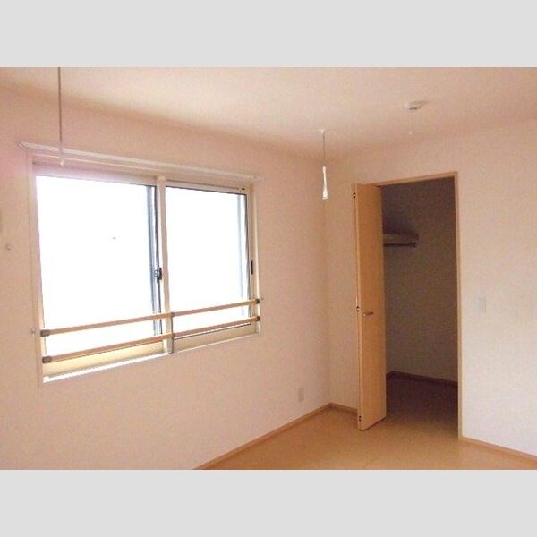 サンヒルズ・サクラ203号室 北洋室6.3帖