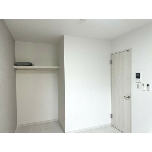 アンビシオン新田202号室 収納