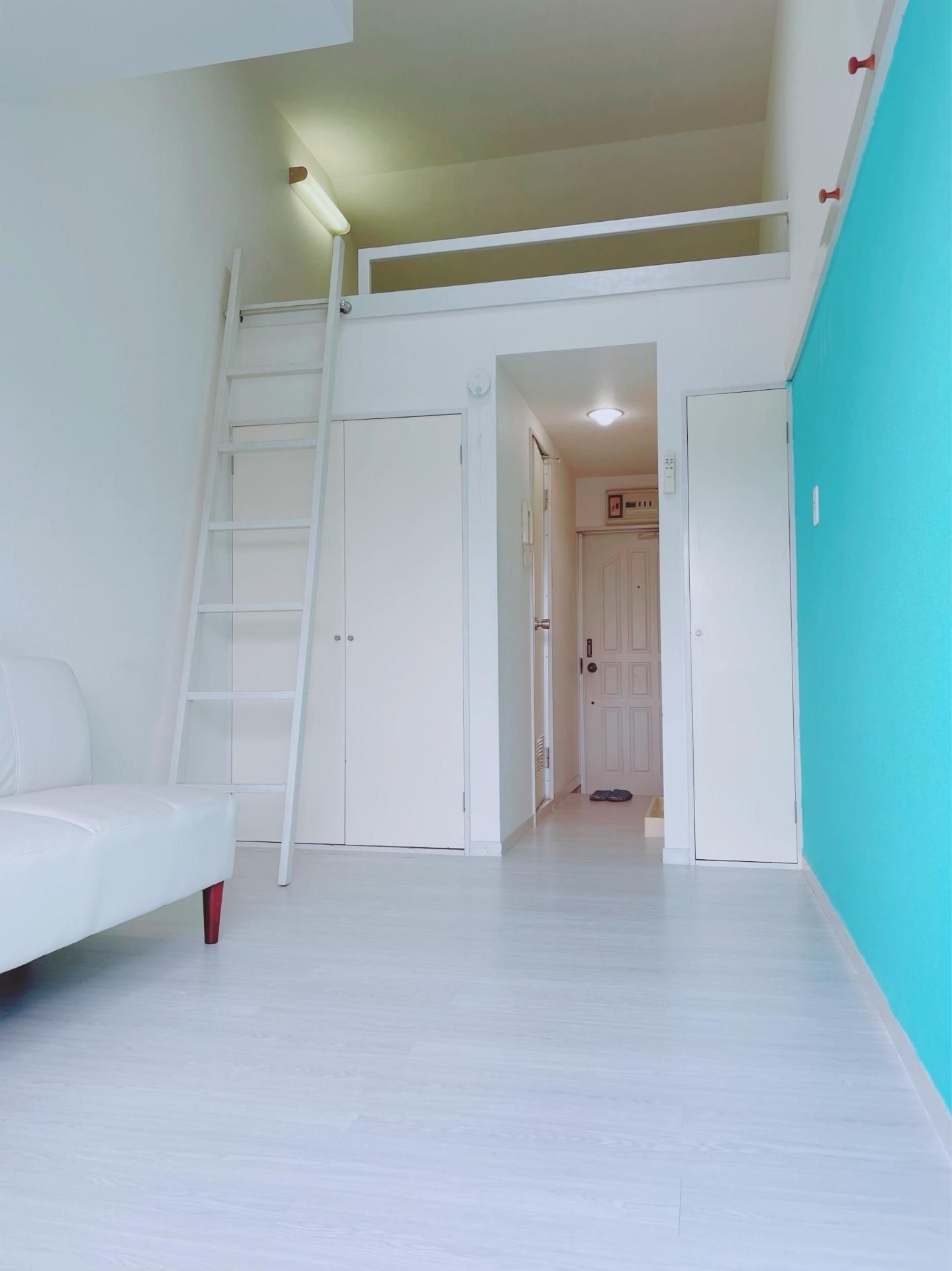 パレス井土ヶ谷 明るく真っ白なお部屋です。