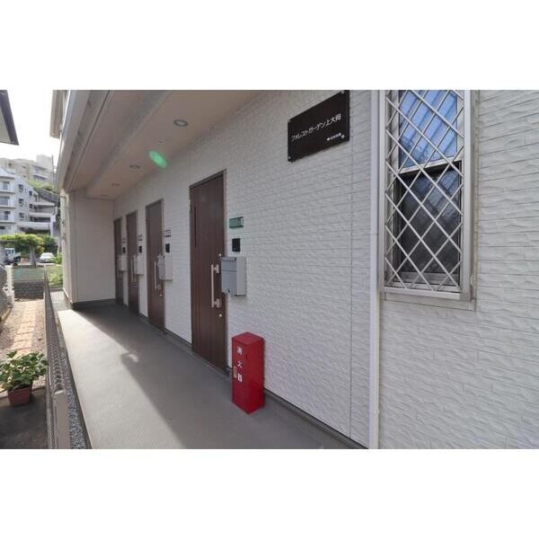 フォレストガーデン上大岡201号室 エントランス