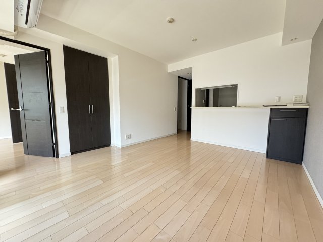 アルファグランデ葛西参番街0302号室 リビング