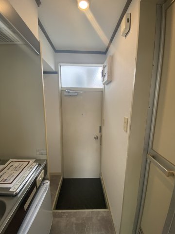 サクセス西台202号室 玄関
